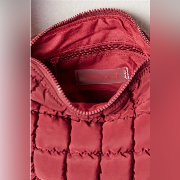 NWT Quilted Baby Carryall Sling Bag Color: Mahogany - Picture 5 of 10